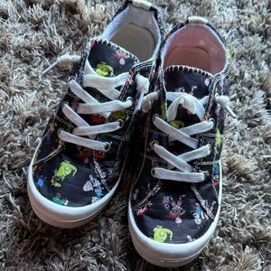 Kids Black rugrats Cartoon Print lightwe cloth sneakers Shoes 6.5 - 7 youth.